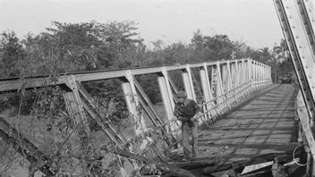 摧毁桥梁：土著在印度尼西亚独立革命战争中阻止荷兰的策略