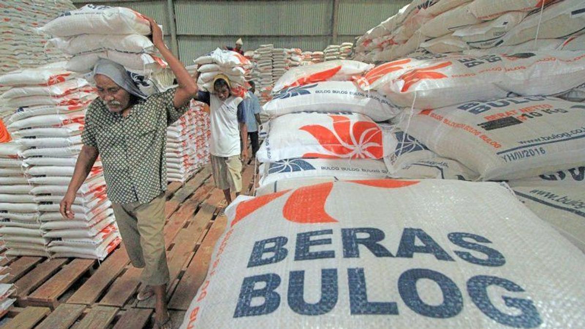 Il y a un bouclier Prabowo-Gibran dans l’emballage de riz SHPH, le patron de Bulog a ouvert la voix