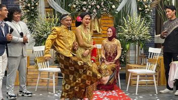 Desy Ratnasari Can't Hide Happiness When Married Again