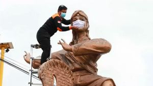 Berita Bantul Hari Ini: FPRB Bantul Gelar Aksi Pasang Masker Patung Jathilan 