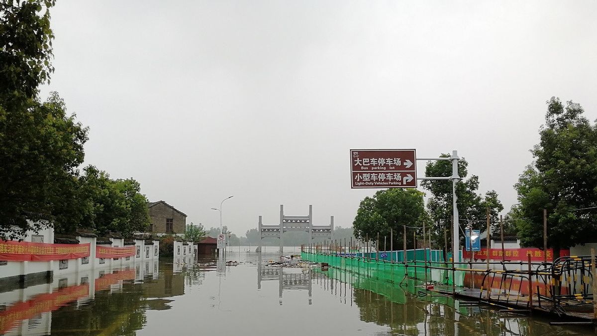 Alami Hujan Terderas 1.000 Tahun Terakhir: China Alami Banjir Parah, 100 Ribu Orang Dievakuasi