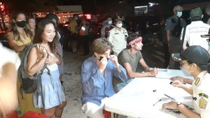 Bandel Tak Pakai Masker, 10 Bule di Bali Didenda Masing-masing Rp1 Juta, Satu WNA Korsel Ditahan