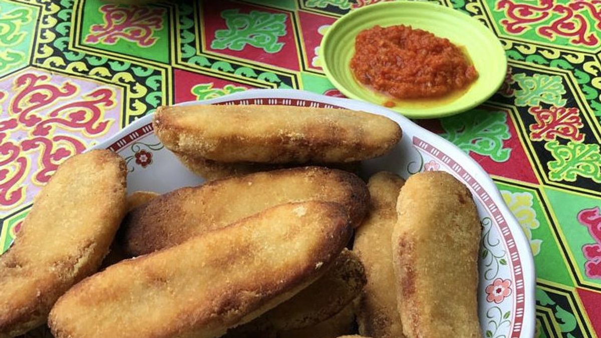 Pisang Goreng Sianida Makanan Khas Maluku Tenggara yang Nikmat Dicocol Sambal