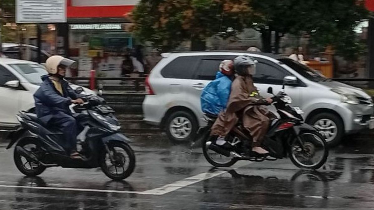 Today's Weather: Light Rain Predicted to Flood a Number of Major Cities