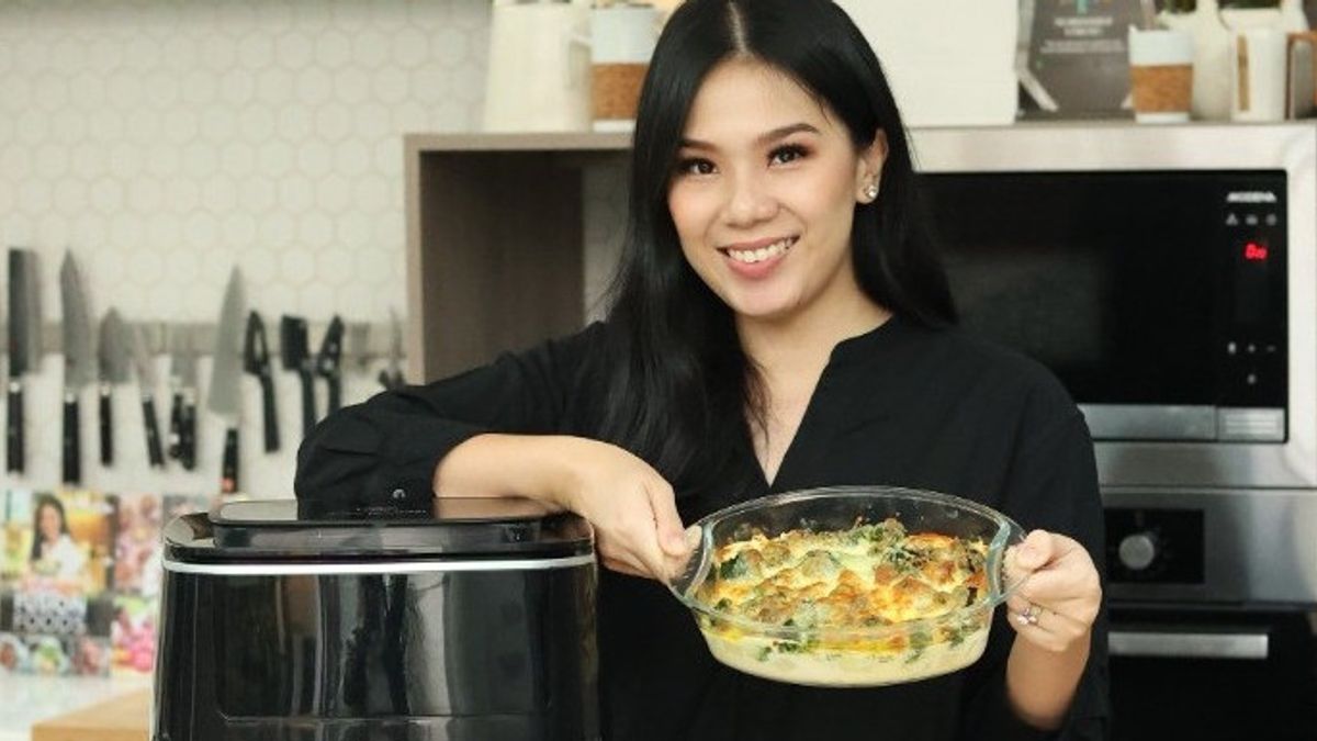 Tefal Menggandeng Chef Devina Hermawan Lulusan Masterchef Indonesia Ajak Ibu-Ibu Indonesia Memasak dengan Cara yang Lebih Mudah