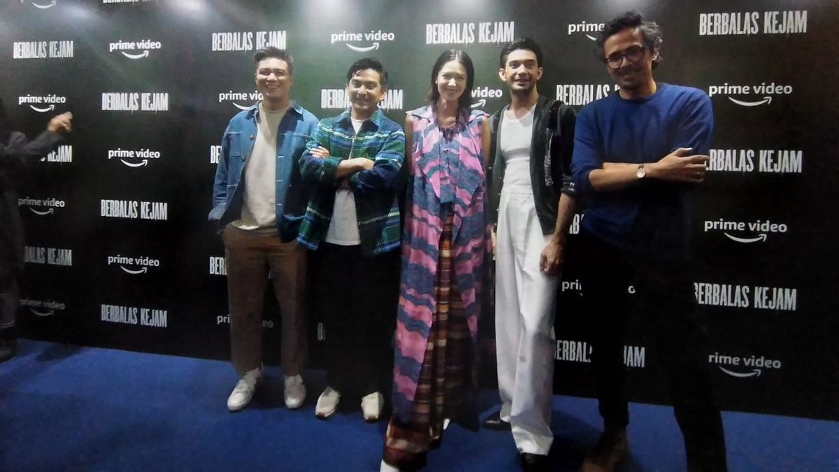 Producers' Debut In Replying Films, Baim Wong Pasangkan Reza Rahadian Dan Laura Basuki