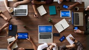 Multitasking Gen Z saat Kerja Ternyata Ciptakan Ancaman Siber Serius