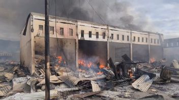 Ahead Of Eid Al-Fitr Prayer, Dozens Of Stalls In Simpong Market,  Central Sulawesi Burned