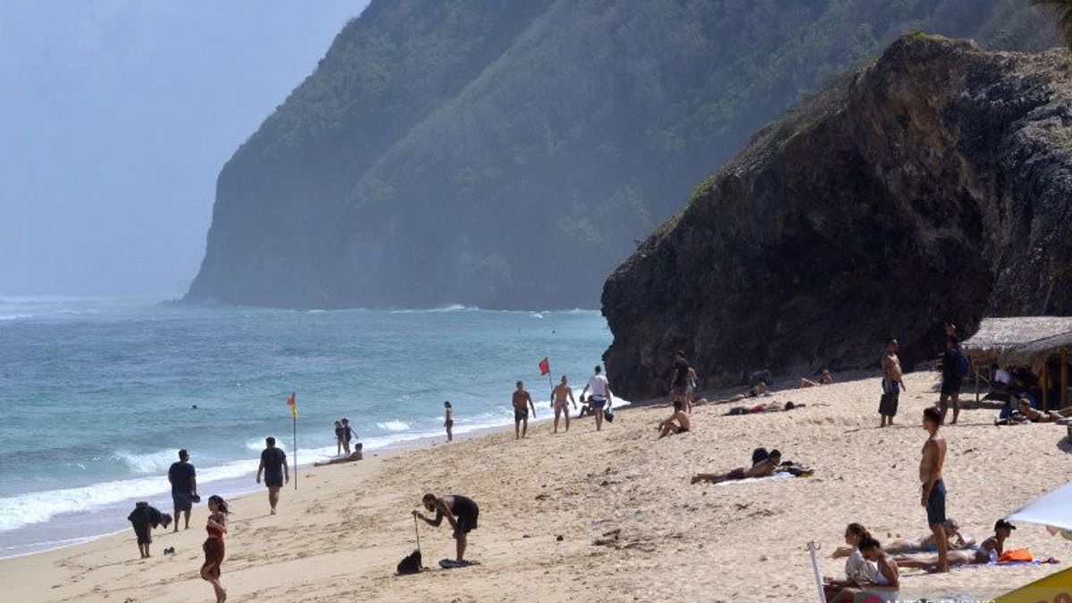 ジョコウィは外国人観光客の検疫を5日間に短縮し、バリ島への外国人観光客の減少後の復活の勢いを99%に引き下げました