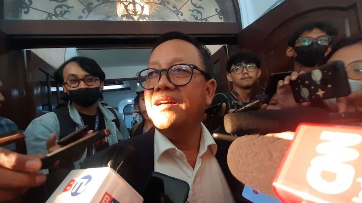 Anggota DPR F-NasDem Sugeng Suparwoto Mengaku Bercanda Minta Foto Saat AAFS Sedang Mandi