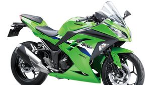 Kawasaki Segarkan Ninja 300 2026 di India, Hadir dengan Skema Warna Baru