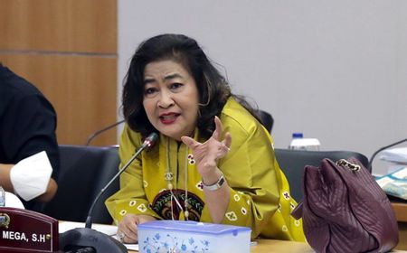 Cinta Mega yang Dipecat PDIP Gara-gara Main Judi Slot Saat Paripurna Kini Jadi Caleg PAN