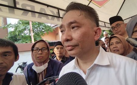 Tak Miliki Riwayat Sakit Berat, Keluarga Sebut Hamzah Haz Wafat Saat Hendak Salat Dhuha