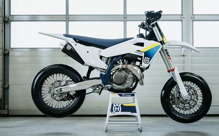 Husqvarna Perbarui Model FS450 Supermoto, Makin Andal di Arena Motocross