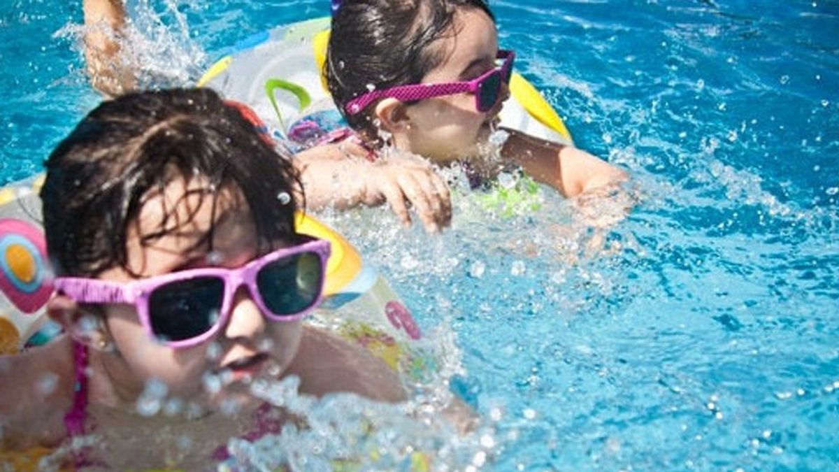 Tips Mengatasi Anak yang Takut Berenang, Orang Tua Wajib Tahu Sebelum Si Kecil Beranjak Gede