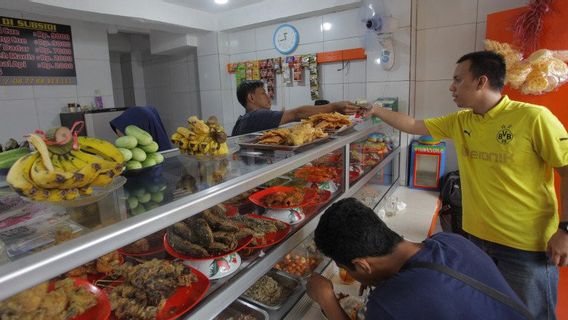 Jangan Kaget Kalau Tahu Tempe di Warung Tegal Ukurannya Lebih Kecil, Itu karena Pelaku Usaha Warteg Enggak Tega Naikkan Harga