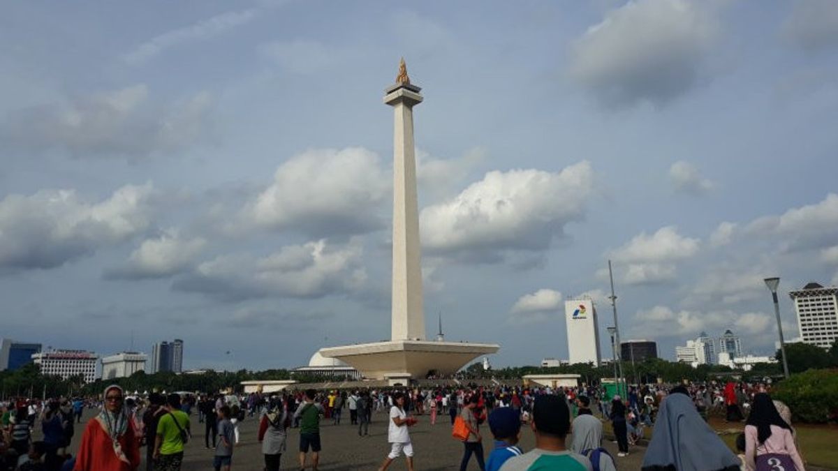 Le temps 27 août, Jakarta Berawan Tebal mardi après-midi et température 35 degrés