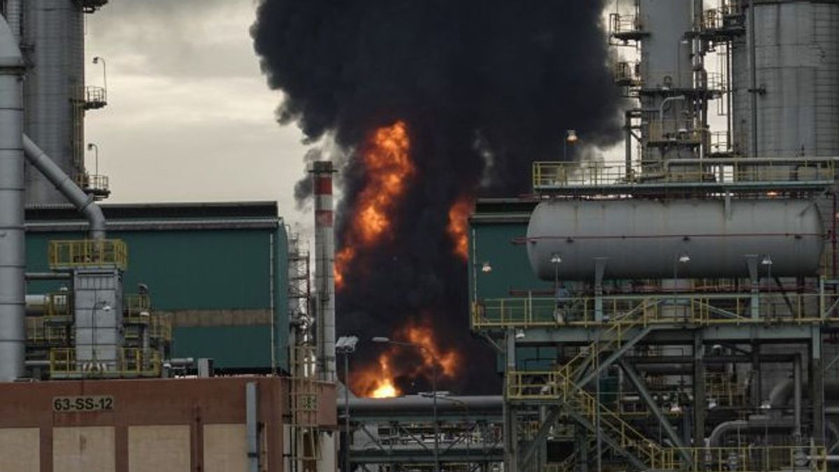Pertamina Refinery Burns Again, Erick Thohir Admits Directly Contacting The Board Of Directors: I've Tried To Remind You