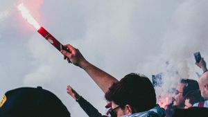 Sultan di Malaysia Minta Polisi Pidanakan Suporter Selangor FC Nyalakan Flare Jelang Laga