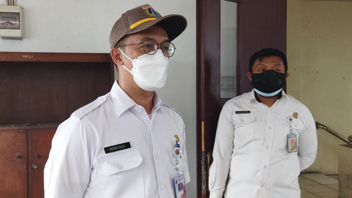 East Jakarta City Government Assets Le Bâtiment Vide Sera Utilisé Pour La Salle D’isolement Des Patients COVID-19
