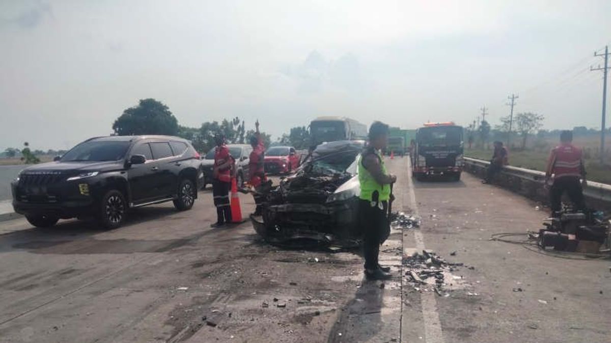 13 Vehicles Involved In Anniversary Accidents On The Pejagan-Pemalang Toll Road, One People Died
