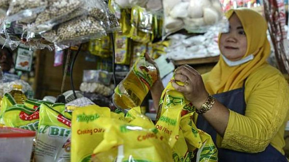 Minyak Goreng di Swalayan Kabupaten Temanggung Sudah Patuh Ikuti Rp14.000 per Liter, tapi di Pasar Tradisional Masih di Atas Harga