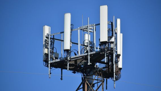 反5Gネットワーク請願書は、利益の十字架で空港、FCCとFAAの周りに表示されます