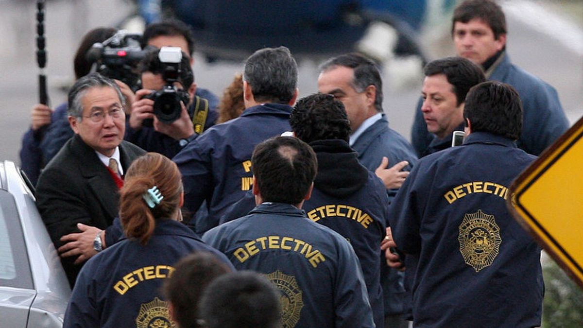 ペルーのアルベルト・フジモリ元大統領は、2009年4月7日、記念日で25年の懲役刑を宣告された。