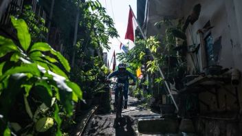 Indonesian Bike Racing Downhill Urban Series 2 Held In Semarang