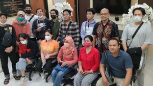 11 PMI yang Telantar di Turki Tiba di Bali, Langsung Datangi Polda