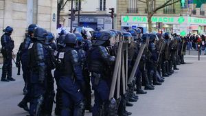 Hampir 100 Orang Ditangkap dalam Demo Ricuh Prancis