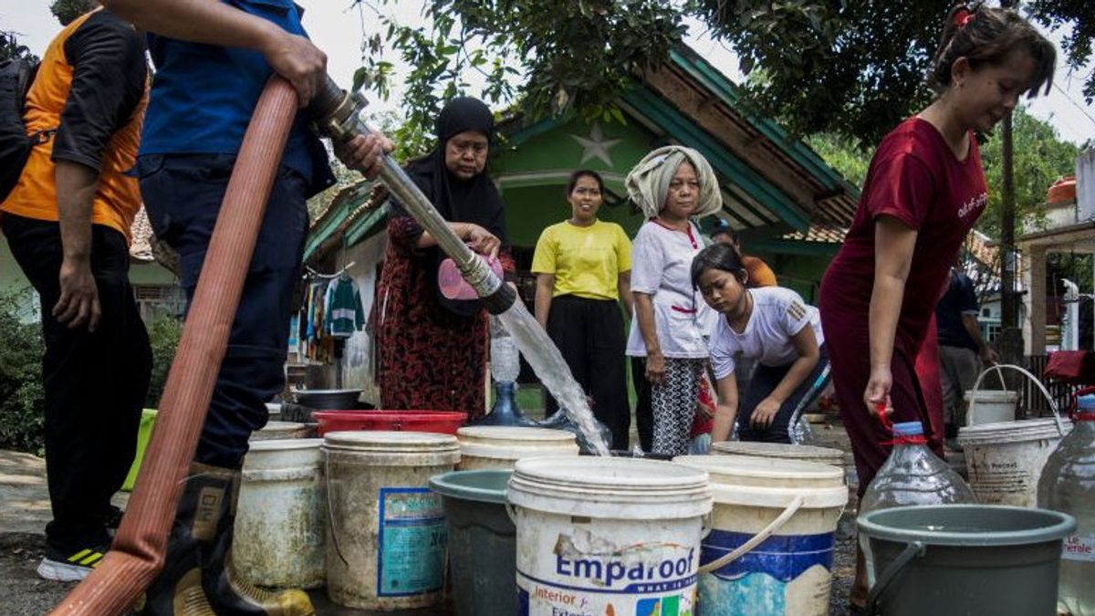 南タンゲランの干ばつ、きれいな水危機の1,550人の住民