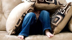 Anak-Anak Juga Bisa Stres atau Lelah Mental, Mom Kenali Gejalanya Berikut Ini