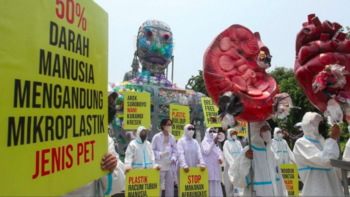 Pahami Bahaya Mikroplastik pada Tubuh Manusia