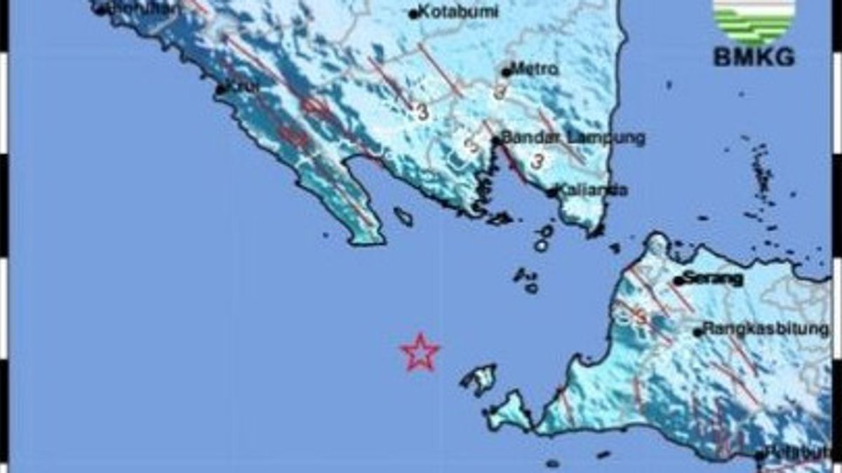 Shallow Earthquake In Sunda Strait Due To Active Fault Activities
