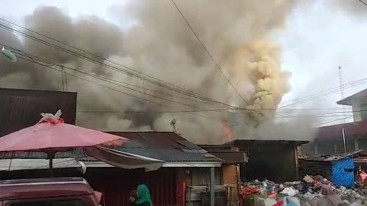 ブキチンギ市の下部市場で再び火災が発生し、4人のトレーダーが土地によって平らにされた