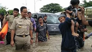 Banjir dan Macet Kepung Jakarta Semalam, PDIP Tak Mau Lagi Berharap Solusi ke Anies   
