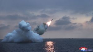 Awasi Uji Coba Peluncuran Rudal Jelajah dari Kapal Selam Korea Utara, Kim Jong-un: Miliki Arti Strategis