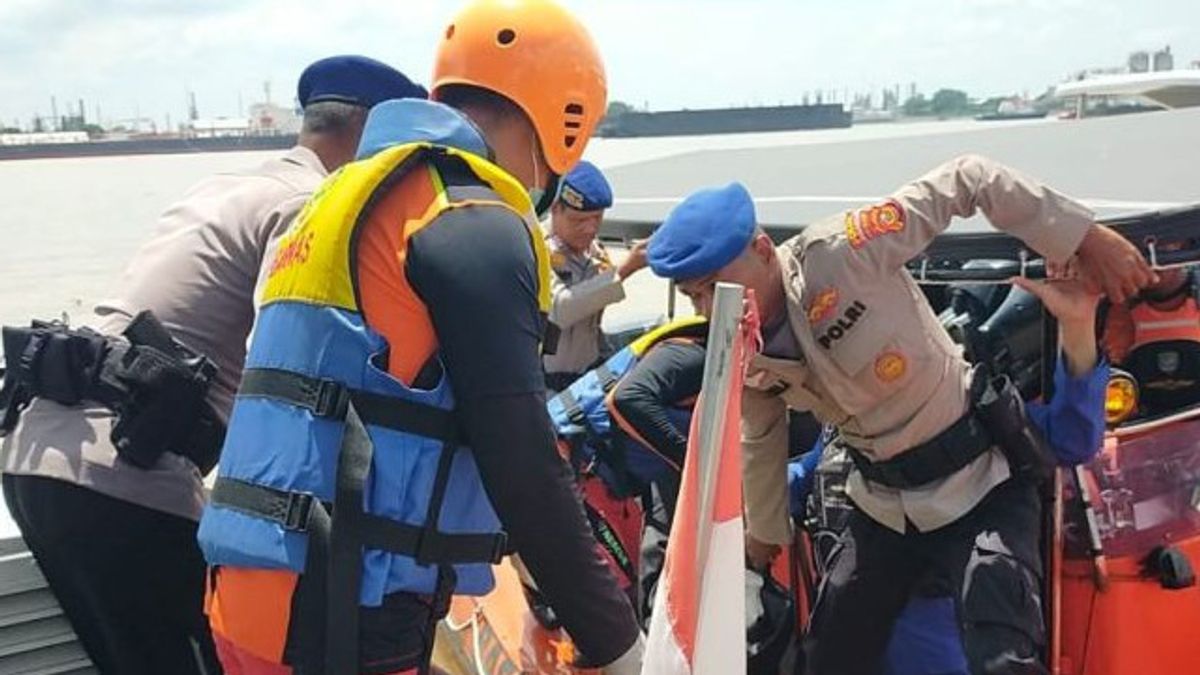 La police de Sumatra du Sud identifie un suspect dans l’accident d’un navire qui a tué 1 enfant d’origine chinoise