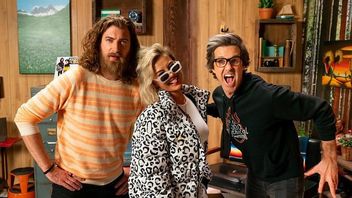 Appearing On Good Mythical Morning, Agnez Mo Introduces Food From Her Lover's Hometown