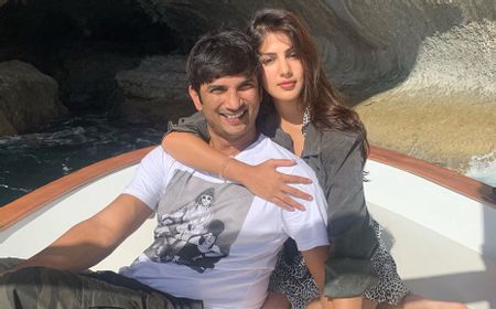 Teman Sushant Rajput Bantah Rhea Chakraborty Ada di TKP pada Malam Sebelum Kematian Sahabatnya