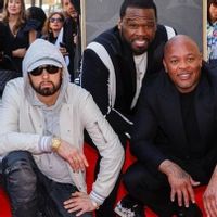 Dr. Dre Masuk Hollywood Walk of Fame, Snoop Dogg hingga Eminem Datang Beri Dukungan