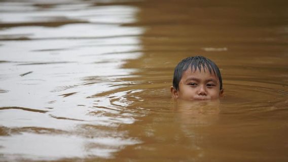 Pagi ini, Sembilan RT di Jakarta Barat Masih Mengungsi Karena Banjir