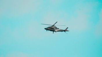 قبل تحطمها في راوا جيمبلونج بوبرتا سيبوبور، استدارت طائرة هليكوبتر من طراز R-44 3 مرات 