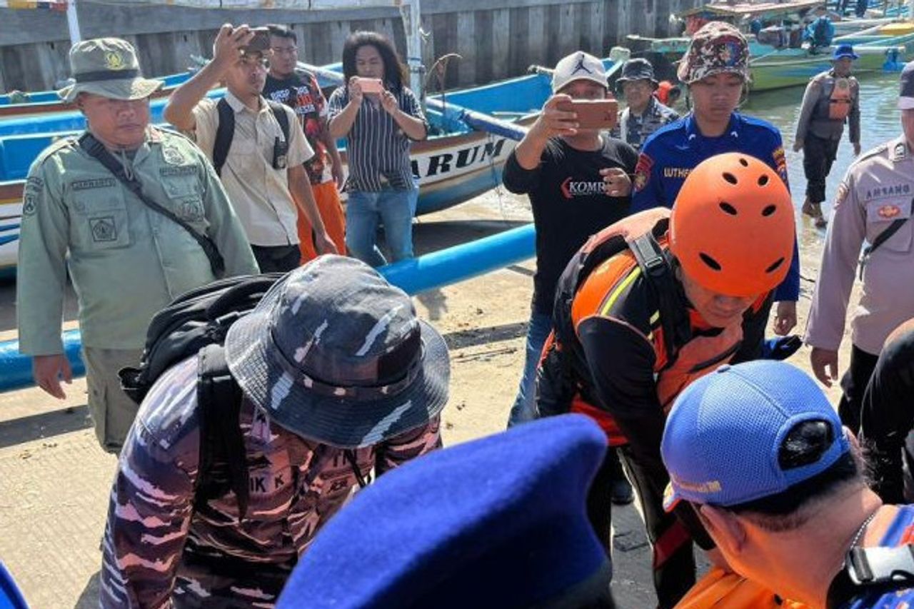 澳大利亚外国人在Grajagan Banyuwangi海滩冲浪时溺水身亡,被发现死亡