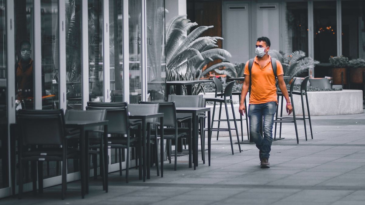 シンガポールは、マスクを着用しない人々のために最大1100万Rp11百万の制裁を課します