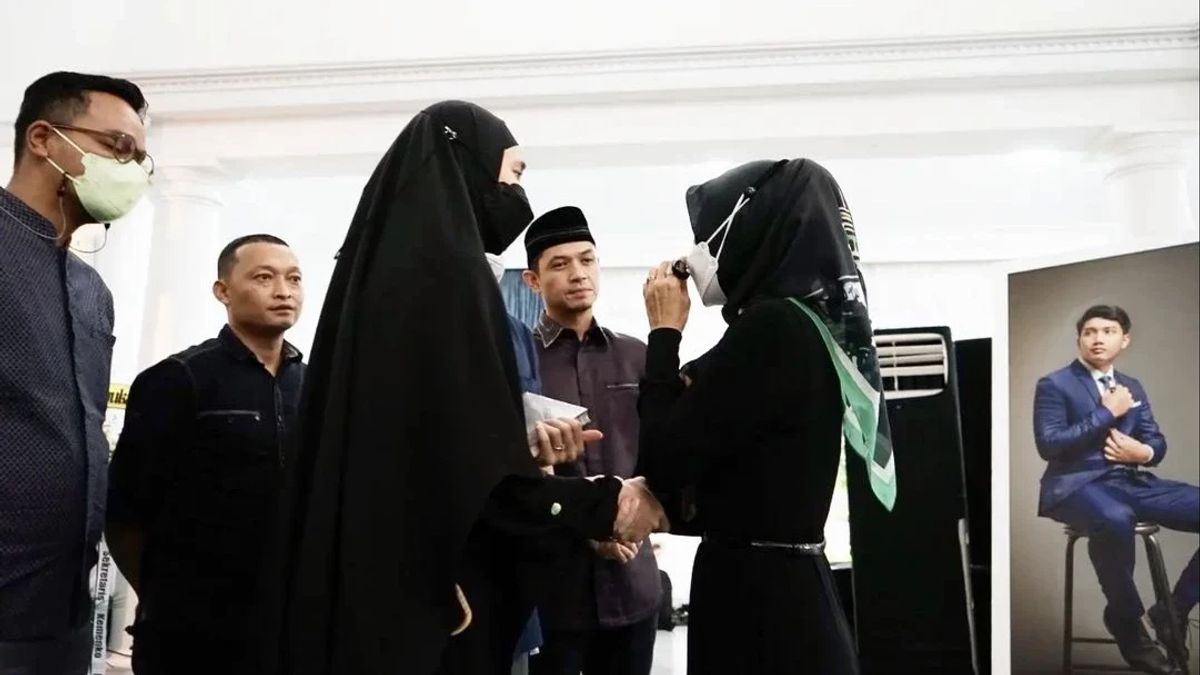 Rows Of Prayers And Condolences From The Artist For Ridwan Kamil's Family