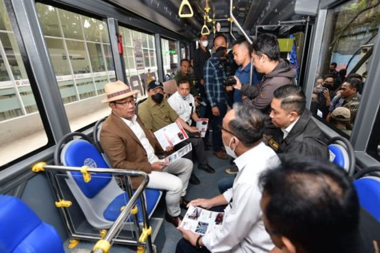 Eight INKA Electric Bus Units Officially Operate In Bandung