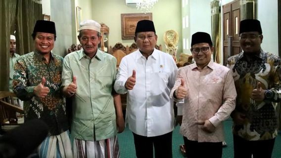 竖起大拇指问候 Cak Imin-Prabowo 在 Ganjar Pranowo 的名字中与 Gus Ali 会面