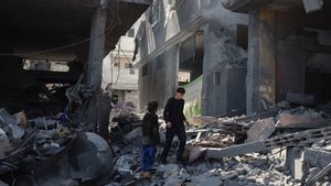 Israeli Attack On Refugee School Kills 13 People